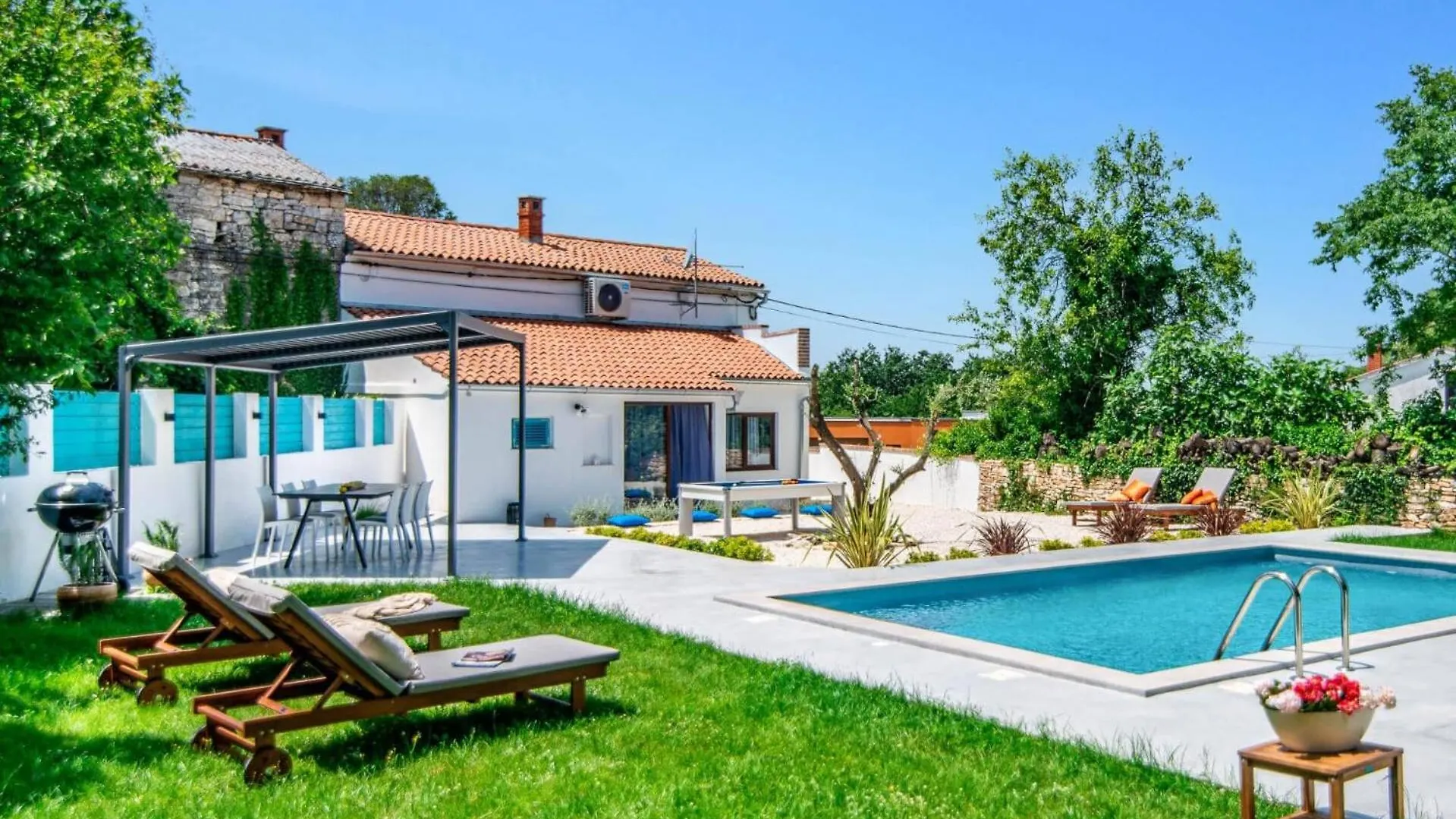 Villa Gravisi By Villa Plus Orbanici 0*,